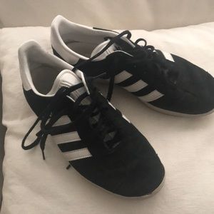 Men’s Adidas Gazelles. Black Suede. Size 9.5
